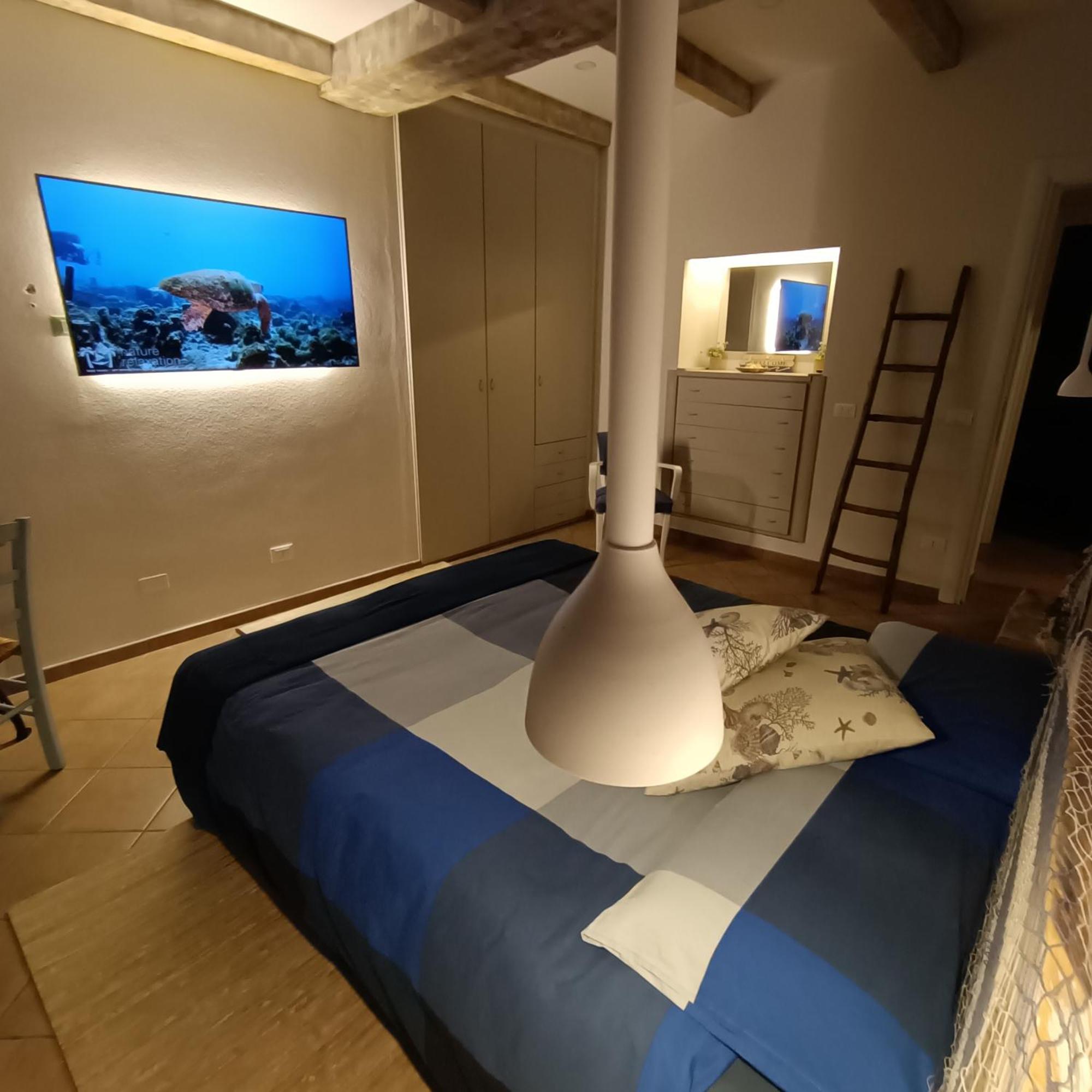 Chez Luis Apartamento Imperia Quarto foto
