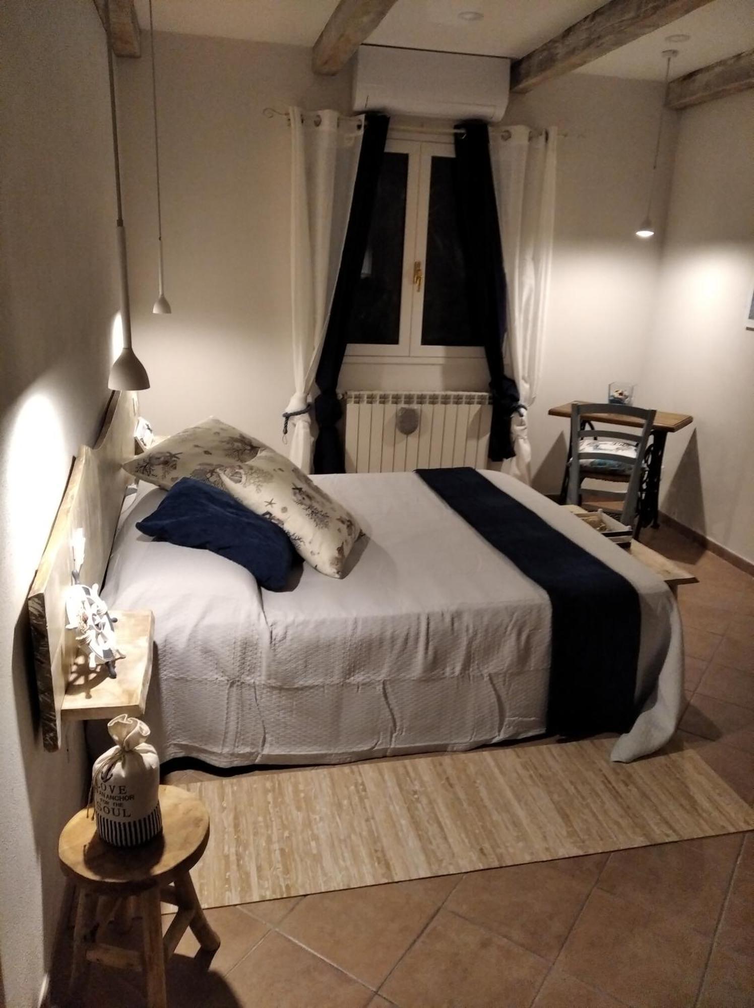 Chez Luis Apartamento Imperia Quarto foto